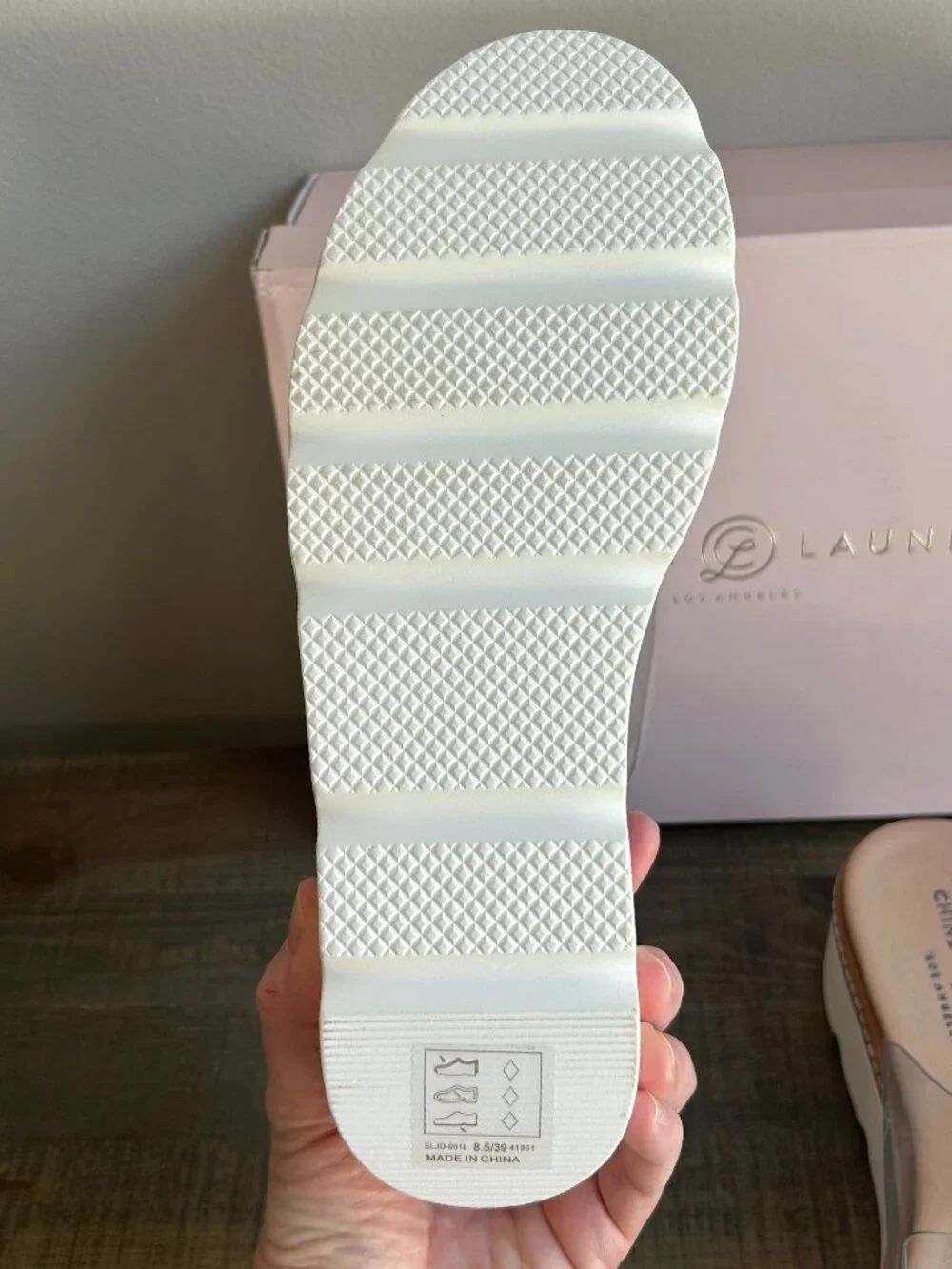 Chines Laundry Surfs Up Clear Platform Sandal